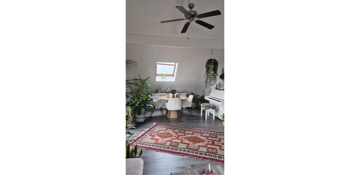 Dachgeschoßwohnung Hofheim am Taunus - 2 Zimmer, 73 m&sup2;, 1.050&euro; | Angebot:25512396