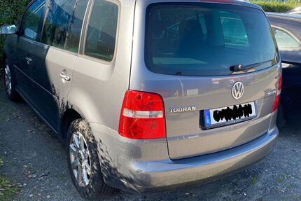 VW Touran 201.000 km 3.099 &euro; Roßdorf 64380