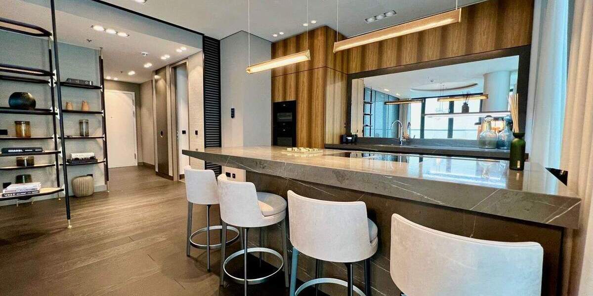 Ganz oben wohnen: Exklusive Designwohnung im 44. Stock des Grand Towers - Erstbezug! 2 zimmer