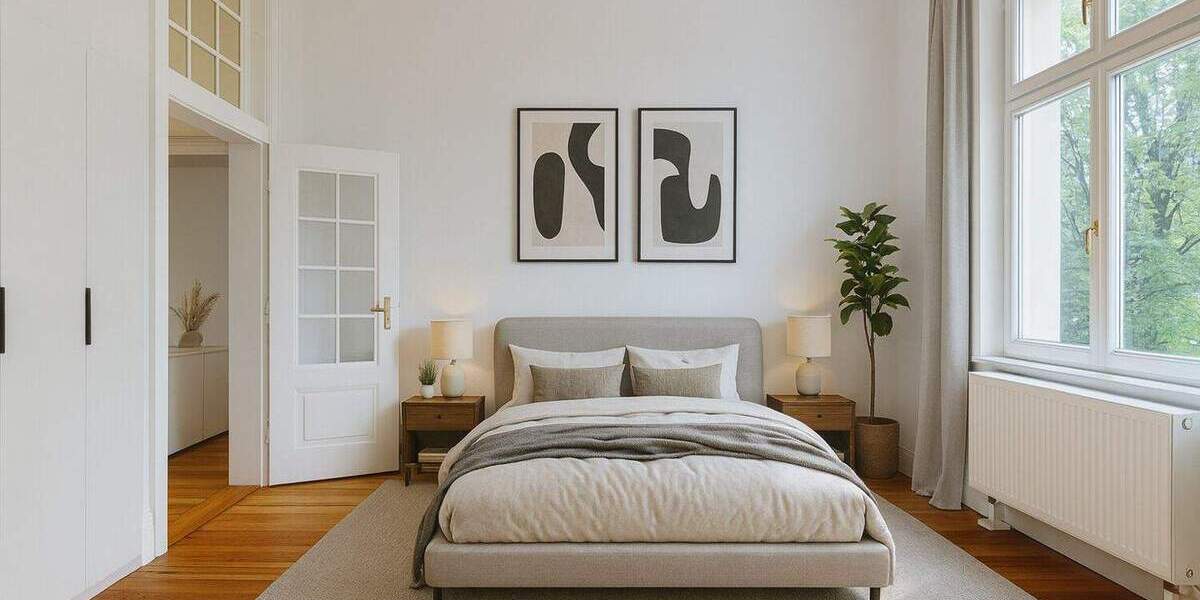 Erstbezug nach Sanierung - Charmante Altbauwohnung mit drei Zimmern, Wintergarten, Balkon und Aufzug 3 zimmer