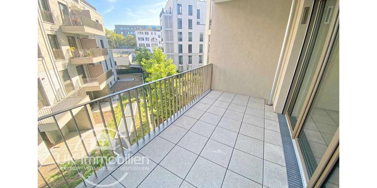 Etagenwohnung Frankfurt am Main Ostend - 2 Zimmer, 61 m&sup2;, 1.390&euro; | Angebot:25103165