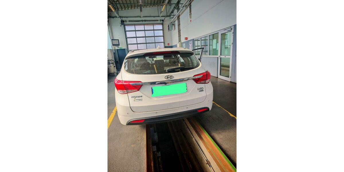 Hyundai i40 199.999 km 6.750 &euro; Bensheim 64625