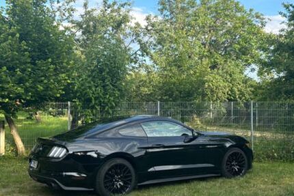 Ford Mustang 126.500 km 20.999 &euro; Frankfurt am Main 60435