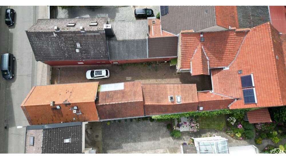 Haus zum Kaufen in Büttelborn 549.500 € 196 m²