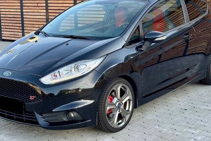 Ford Fiesta 92.000 km 9.990 &euro; Groß-Gerau 64521