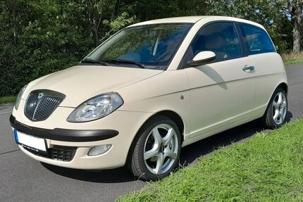 Lancia Ypsilon 158.654 km 3.100 &euro; Bergen-Enkheim 60388