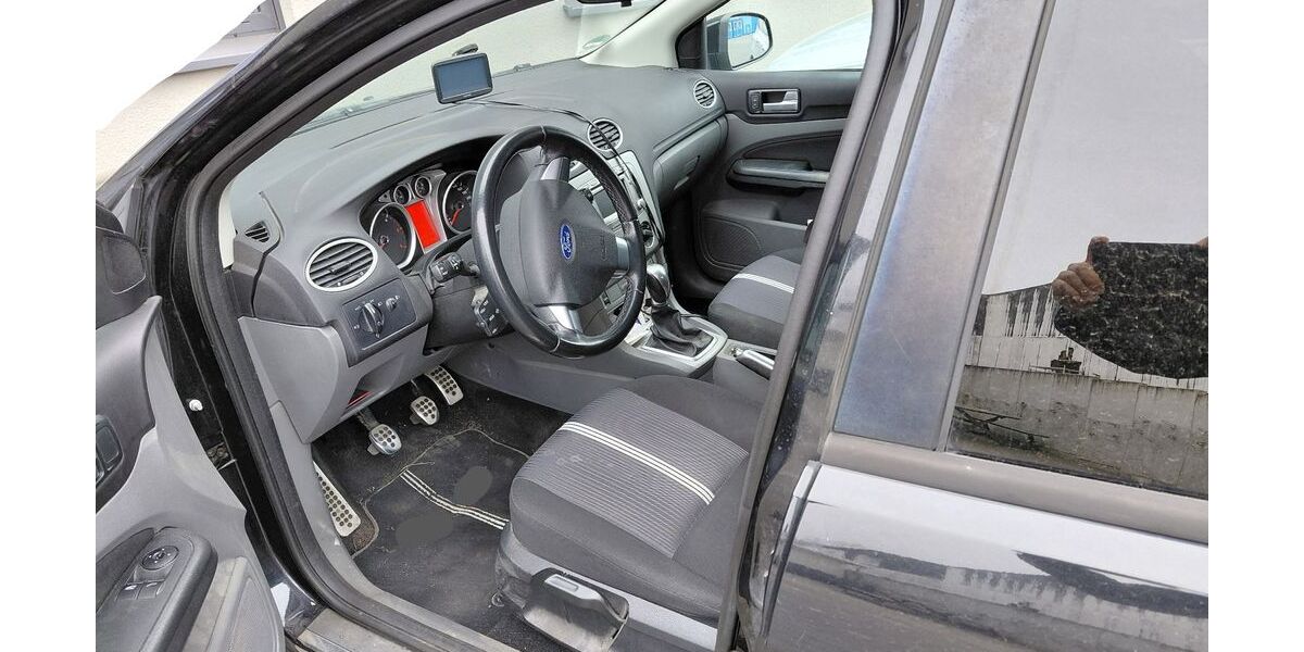 Ford Focus 253.000 km 2.300 &euro; Bischofsheim 65474