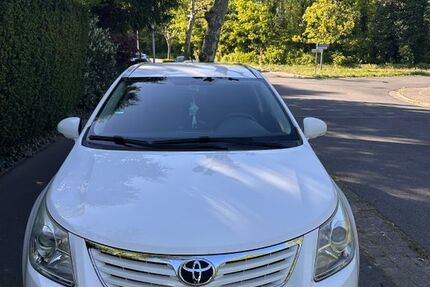 Toyota Avensis 143.000 km 9.700 &euro; Dietzenbach 63128