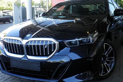 BMW i5 3.369 km 59.150 € Frankfurt am Main 60435