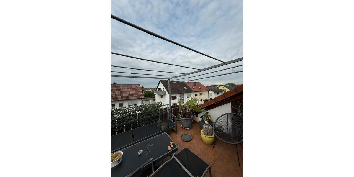 Dachgeschoßwohnung Stockstadt am Rhein - 3 Zimmer, 92 m&sup2;, 1.270&euro; | Angebot:26670903
