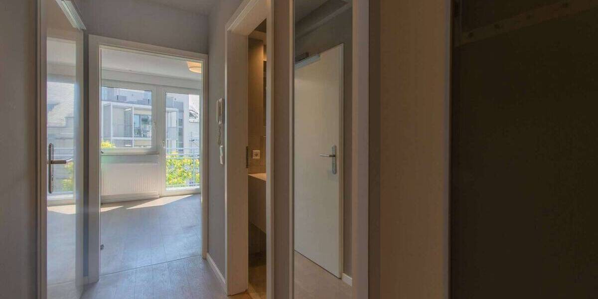 Etagenwohnung Frankfurt am Main Bahnhofsviertel - 2 Zimmer, 55 m&sup2;, 1.580&euro; | Angebot:26154035