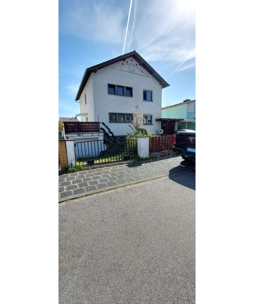 Haus zum Kaufen in Mühlheim 765.000 € 210 m²