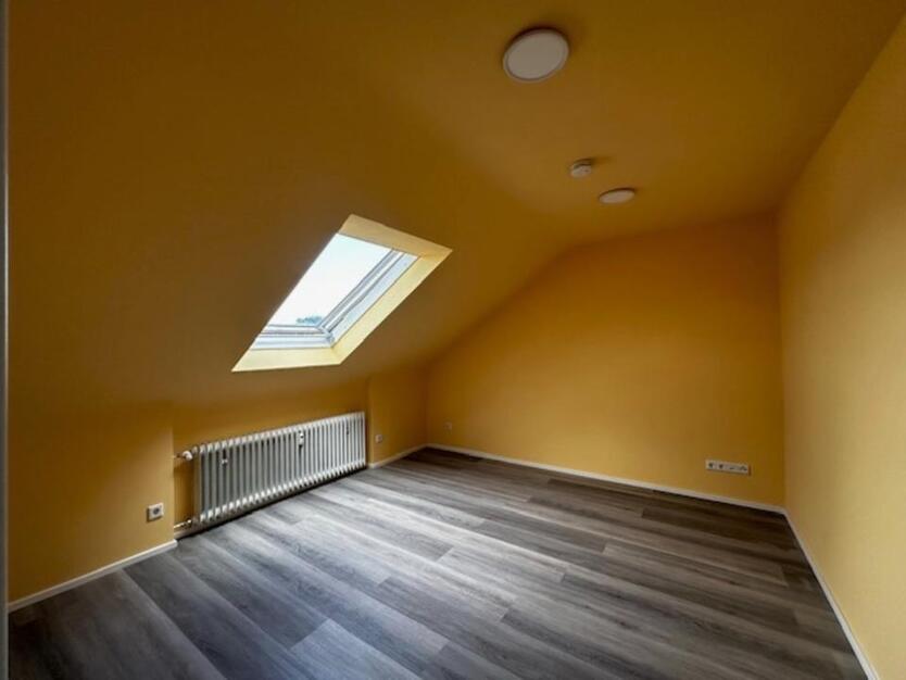 3 Zimmer Dachgeschoßwohnung in Darmstadt (Zu Verkaufen!)