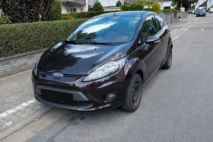 Ford Fiesta 143.000 km 2.890 &euro; Rüsselsheim 65428