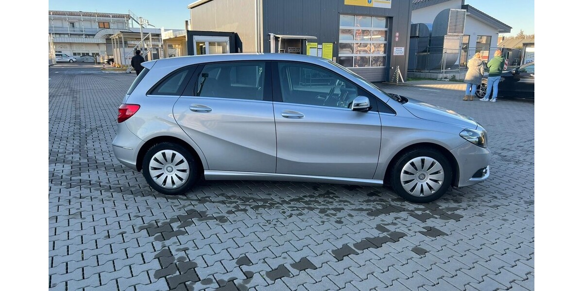Mercedes-Benz b180 199.600 km 9.000 &euro; Heusenstamm 63150