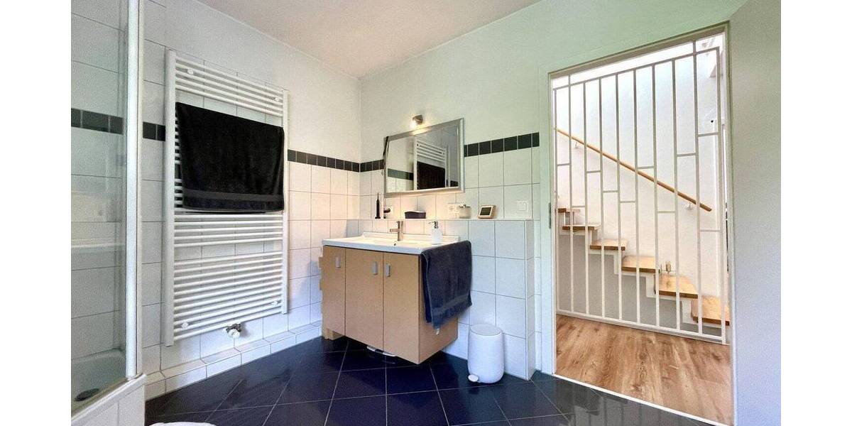 Reihenmittelhaus Darmstadt Darmstadt-West - 6 Zimmer, 200 m&sup2;, 779.000&euro; | Angebot:26931633