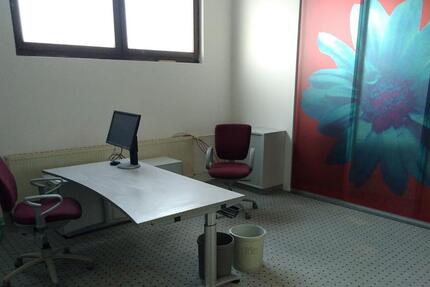 EinzelbüroPraxisKosmetikMassageFitnessArchiv zimmer