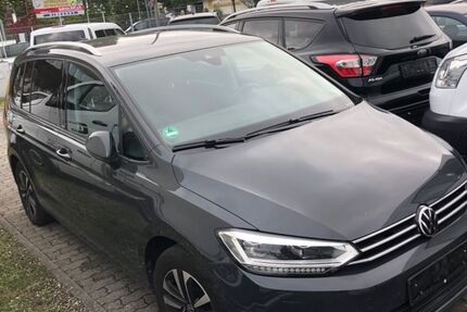 VW Touran 149.870 km 21.700 € Raunheim 65479