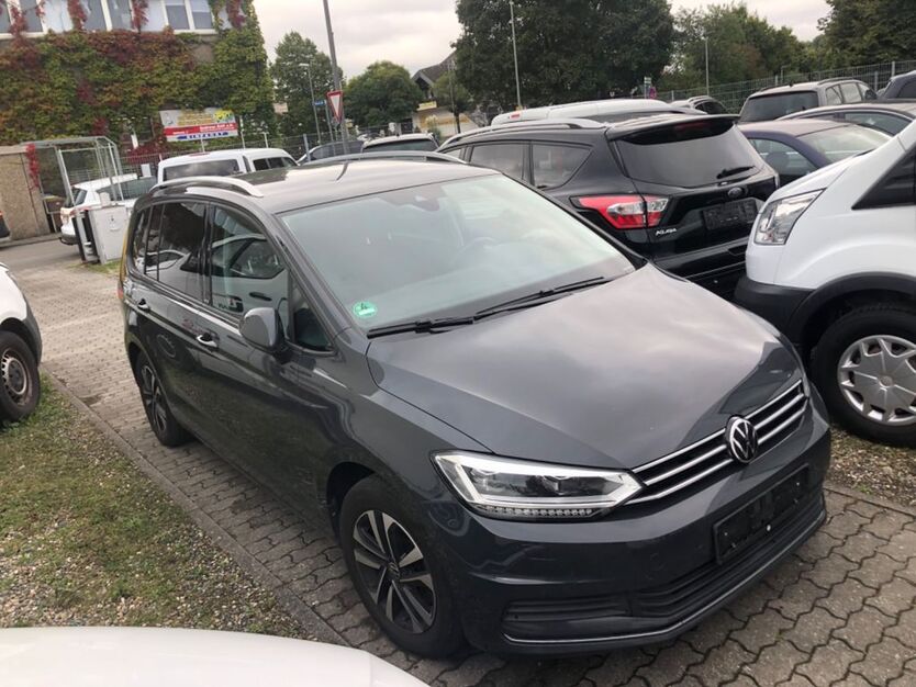 VW Touran 149.870 km 21.700 € Raunheim 65479