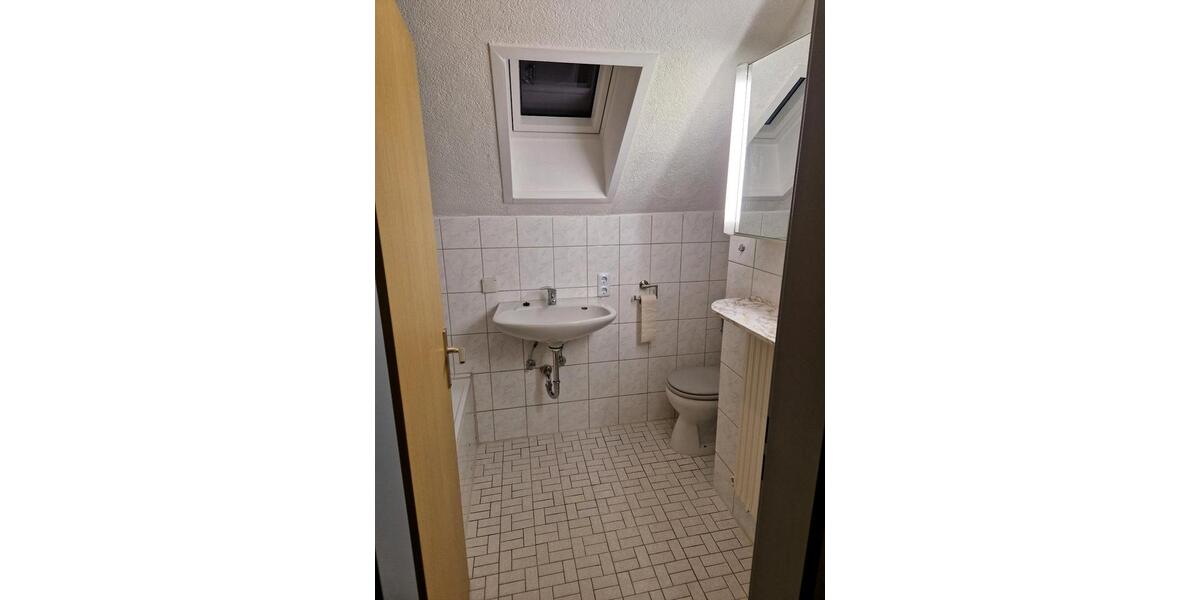 Dachgeschoßwohnung Rüsselsheim am Main - 1 Zimmer, 40 m&sup2;, 490&euro; | Angebot:26490270