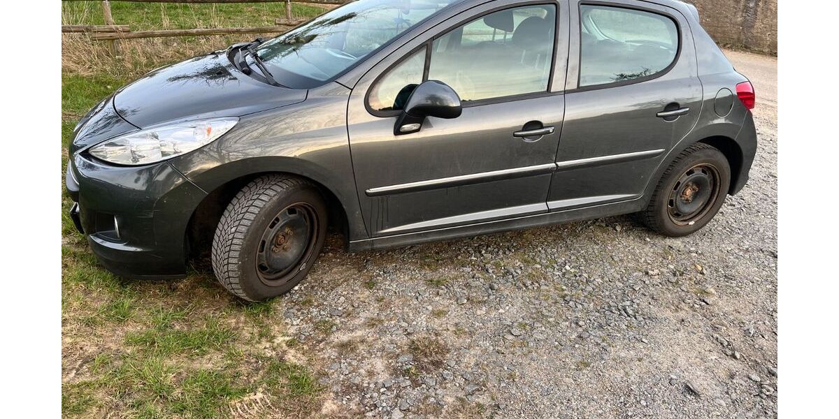 Peugeot 207 194.000 km 2.200 &euro; Fürth 64658