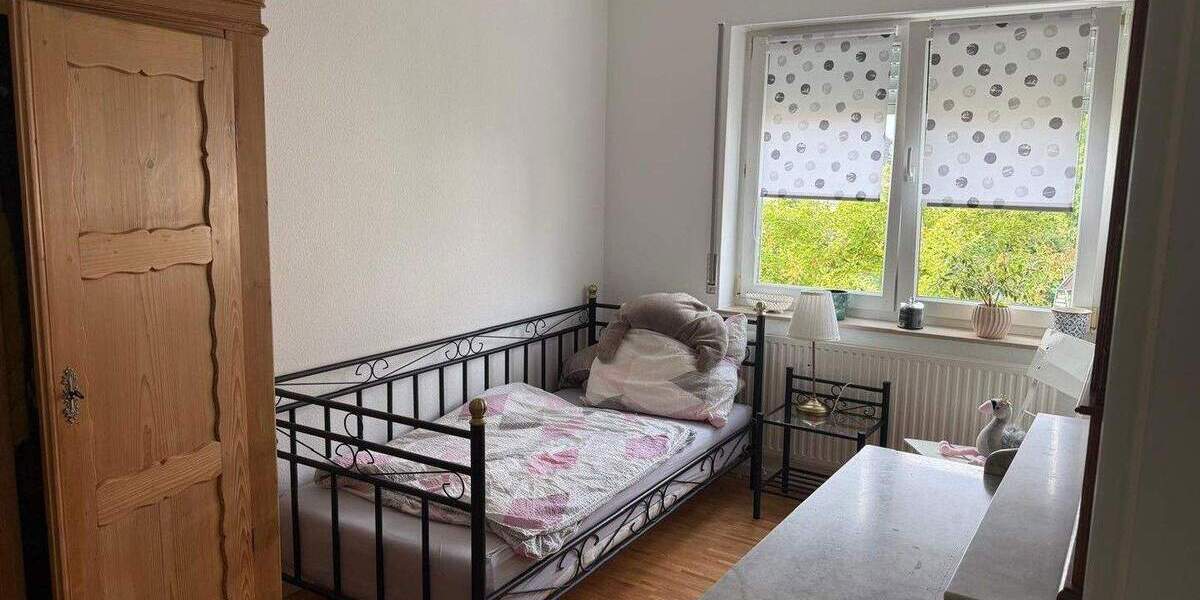 Attraktive 4 ZKB Wohnung mit Gäste WC und Tiefgarage - provisionsfrei 4 zimmer