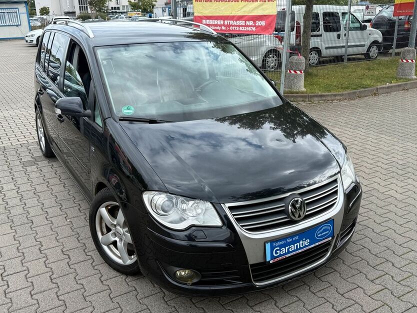 VW Touran 259.945 km 3.250 € Offenbach 63071