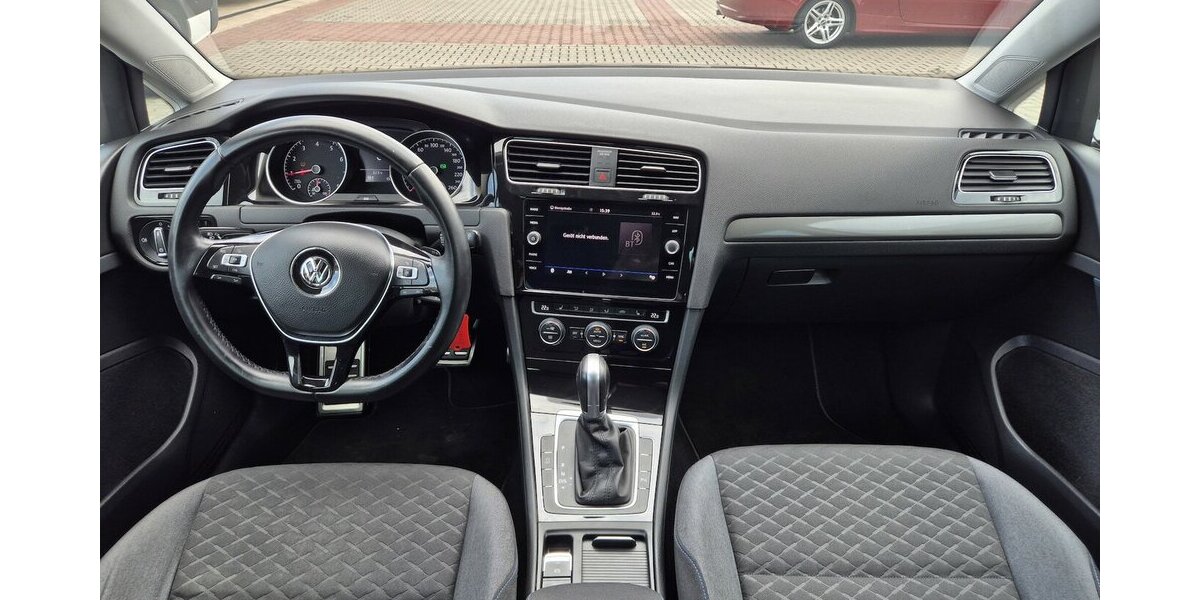 VW Golf Join, R-Line, Navi, LED, Klima, Sitzheizung, 136.200 km 15.890 &euro; Rodgau 63110
