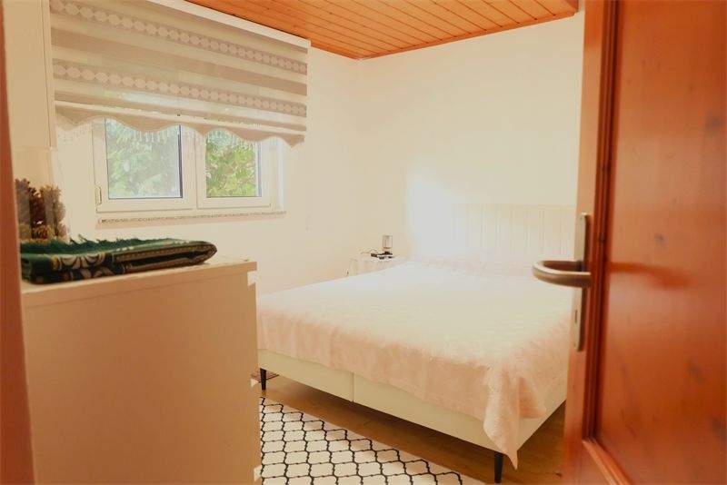 Doppelhaushälfte Nierstein - 6 Zimmer, 156 m&sup2;, 529.000&euro; | Angebot:23942799