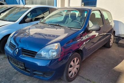 Renault Clio 296.586 km 2.200 &euro; Hattersheim 65795
