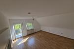 Schöne DG-Wohnung, 76m2 mit Balkon in 3 Familienhaus zu vermieten 3 zimmer