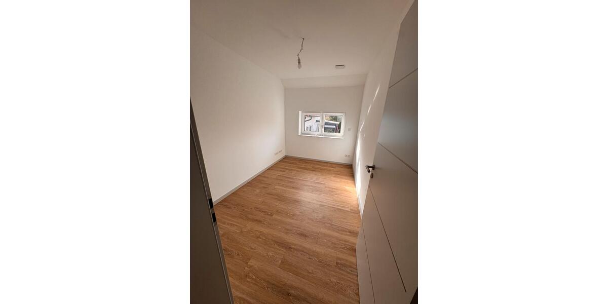 Etagenwohnung Darmstadt Arheilgen - 4.5 Zimmer, 100 m&sup2;, 1.780&euro; | Angebot:25419149