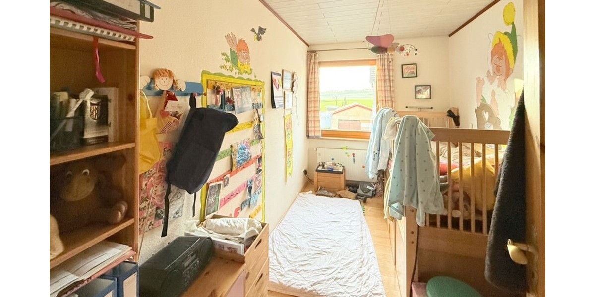 Flörsheim: Sie suchen das besondere Wohnflair? Ein toller Familienwohnsitz mit Aufzug - Doppelhaushälfte Flörsheim | Angebot:25568492