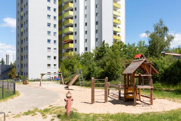 Weitblick: Helle 3 Zimmerwohnung mit Balkon zimmer