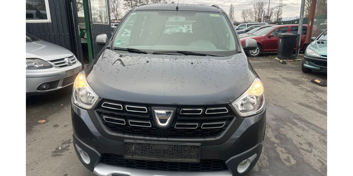 Dacia Lodgy 185.000 km 5.750 &euro; Frankfurt 60486
