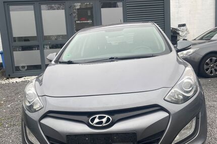 Hyundai i30 128.006 km 7.100 € Raunheim 65479