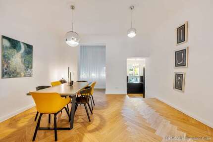 Haus zum Kaufen in Frankfurt am Main 1.650.000 € 215 m² 7 zimmer