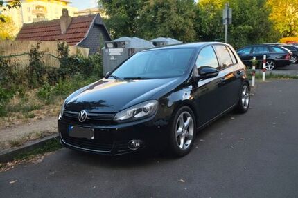 VW Golf 204.000 km 8.300 &euro; Offenbach am Main 63071