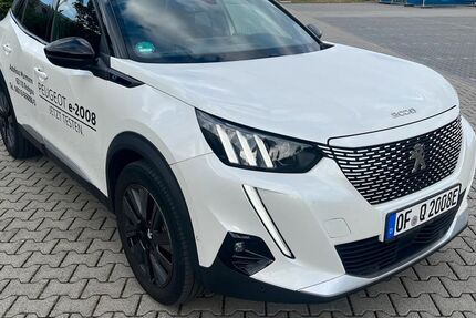 Peugeot 2008 15.714 km 23.200 &euro; Rodgau Nieder-Roden 63110
