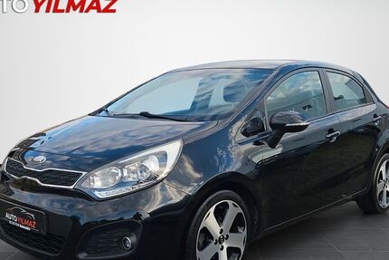 Kia Rio 107.500 km 5.990 &euro; Rüsselsheim am Main 65428