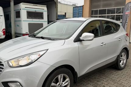 Hyundai ix35 54.000 km 8.990 &euro; Frankfurt am Main 65933