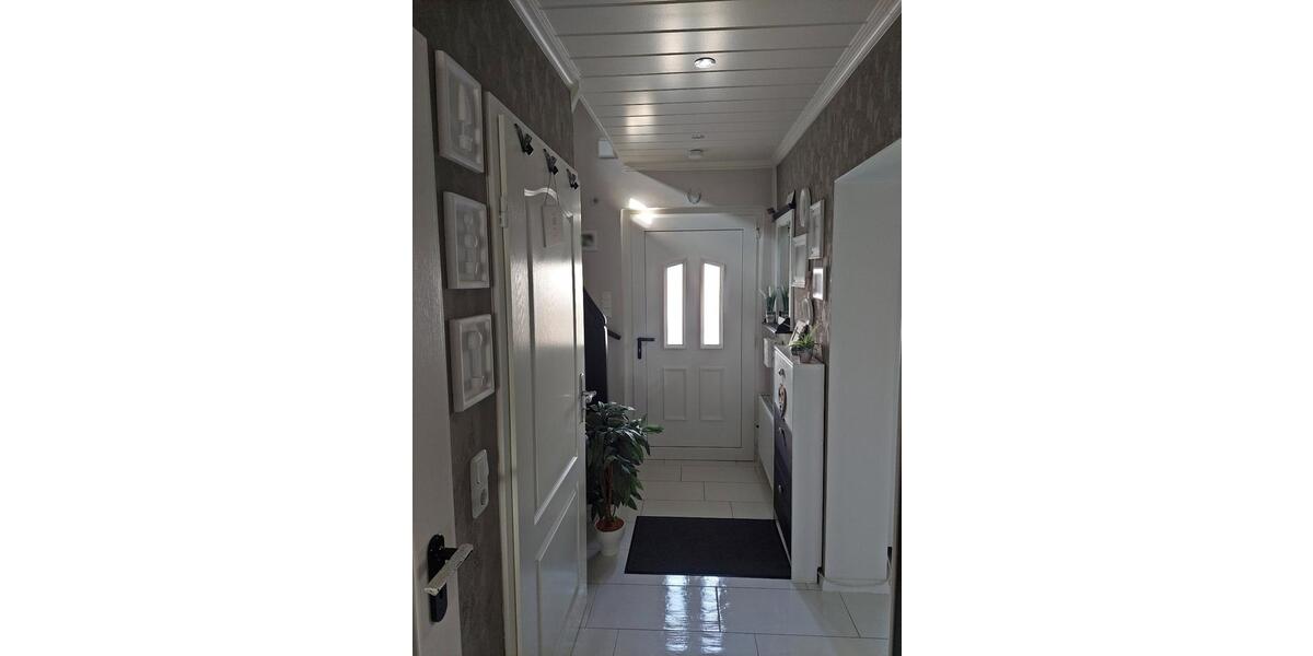 Einfamilienhaus Bischofsheim - 8 Zimmer, 165 m&sup2;, 689.000&euro; | Angebot:25625124