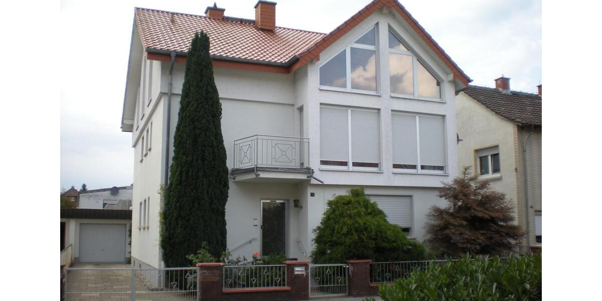Maisonettenwohnung Bürstadt - 4 Zimmer, 150 m&sup2;, 1.575&euro; | Angebot:26498693
