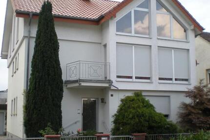 Wohnung Bürstadt - 4 Zimmer, 150 m&sup2;, 1.575&euro; | Angebot:26498693