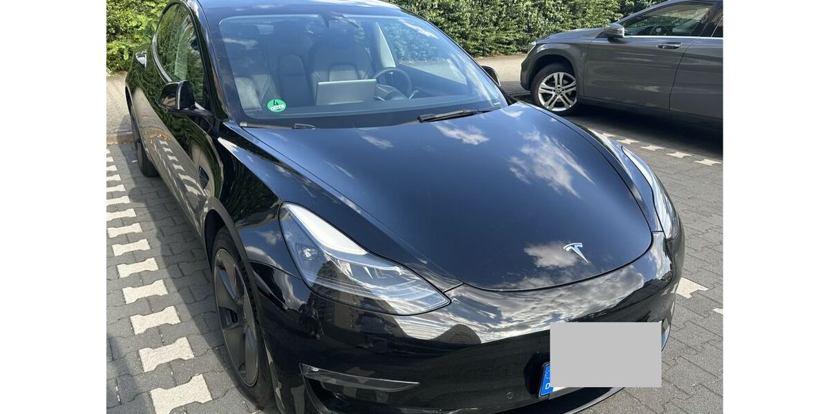Tesla Model 3 56.433 km 27.900 &euro; Frankfurt am Main 60327