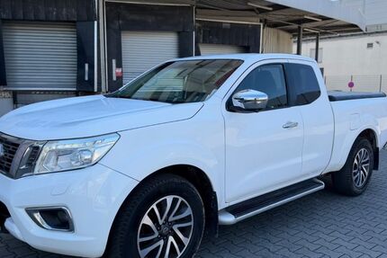 Nissan Navara 300.500 km 11.900 &euro; Frankfurt am Main 65933