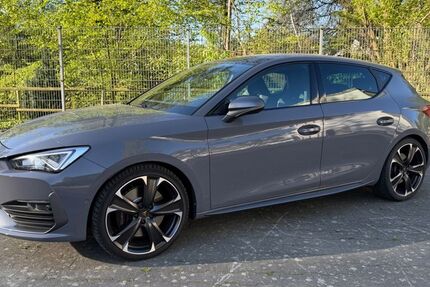 Cupra Leon 23.500 km 29.900 &euro; Fürth/Odw. 64658