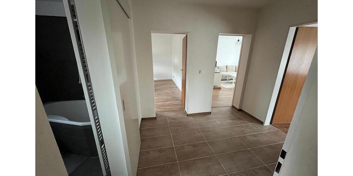 Erdgeschoßwohnung Frankfurt am Main Rödelheim - 3 Zimmer, 86 m&sup2;, 1.800&euro; | Angebot:25311600
