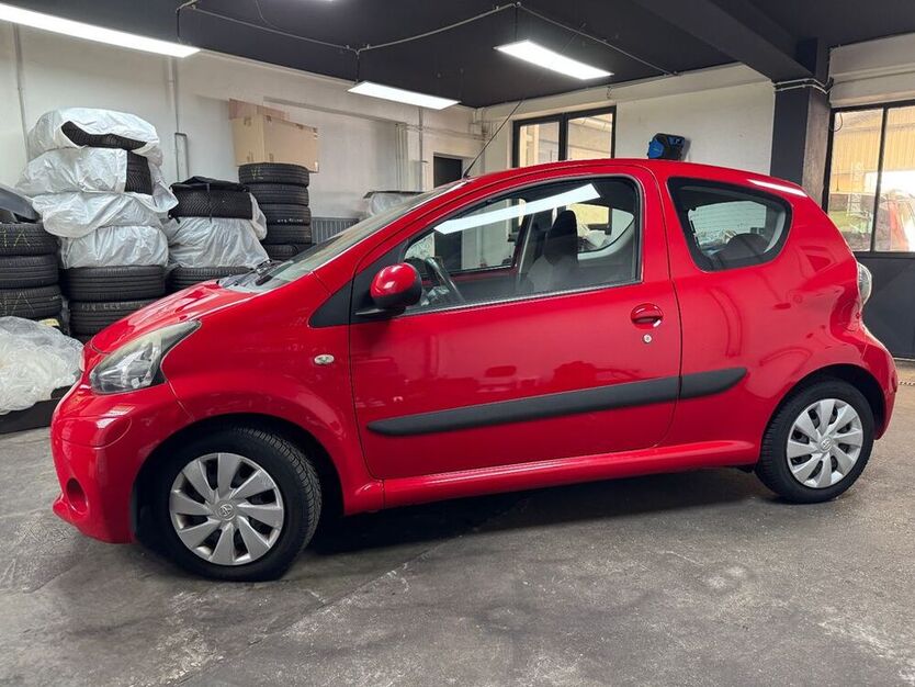 Aygo (X)