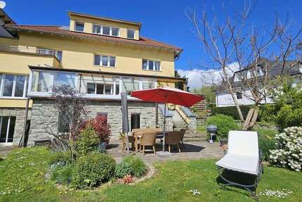 Haus Hofheim - 9 Zimmer, 320 m&sup2;, 4.250&euro; | Angebot:26630744